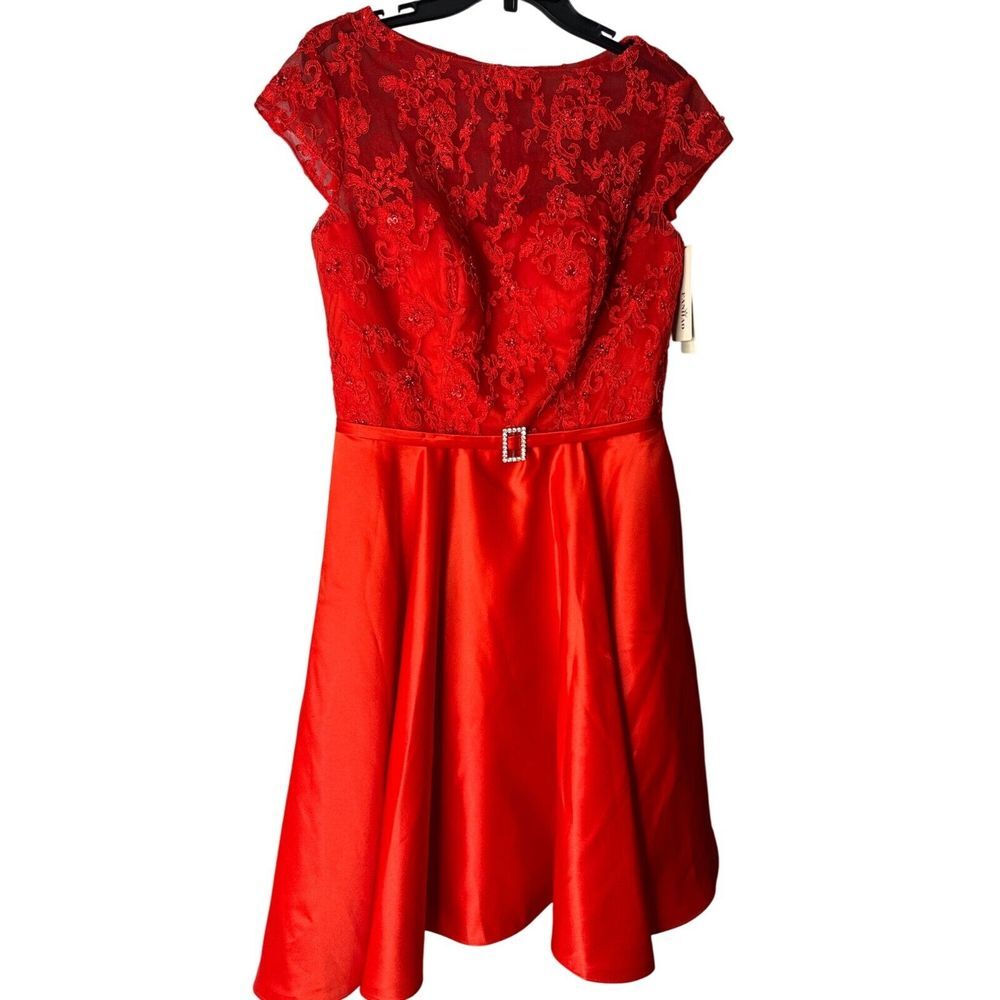 Elegant Red Hanhao Womens Dress With Lace Bodice & Belted Waist Size Med
